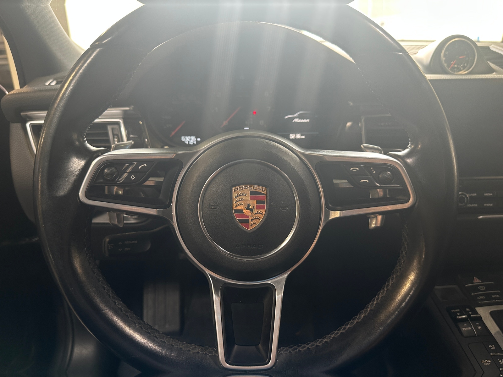 Thumbnail: 2017 Porsche Macan - 4