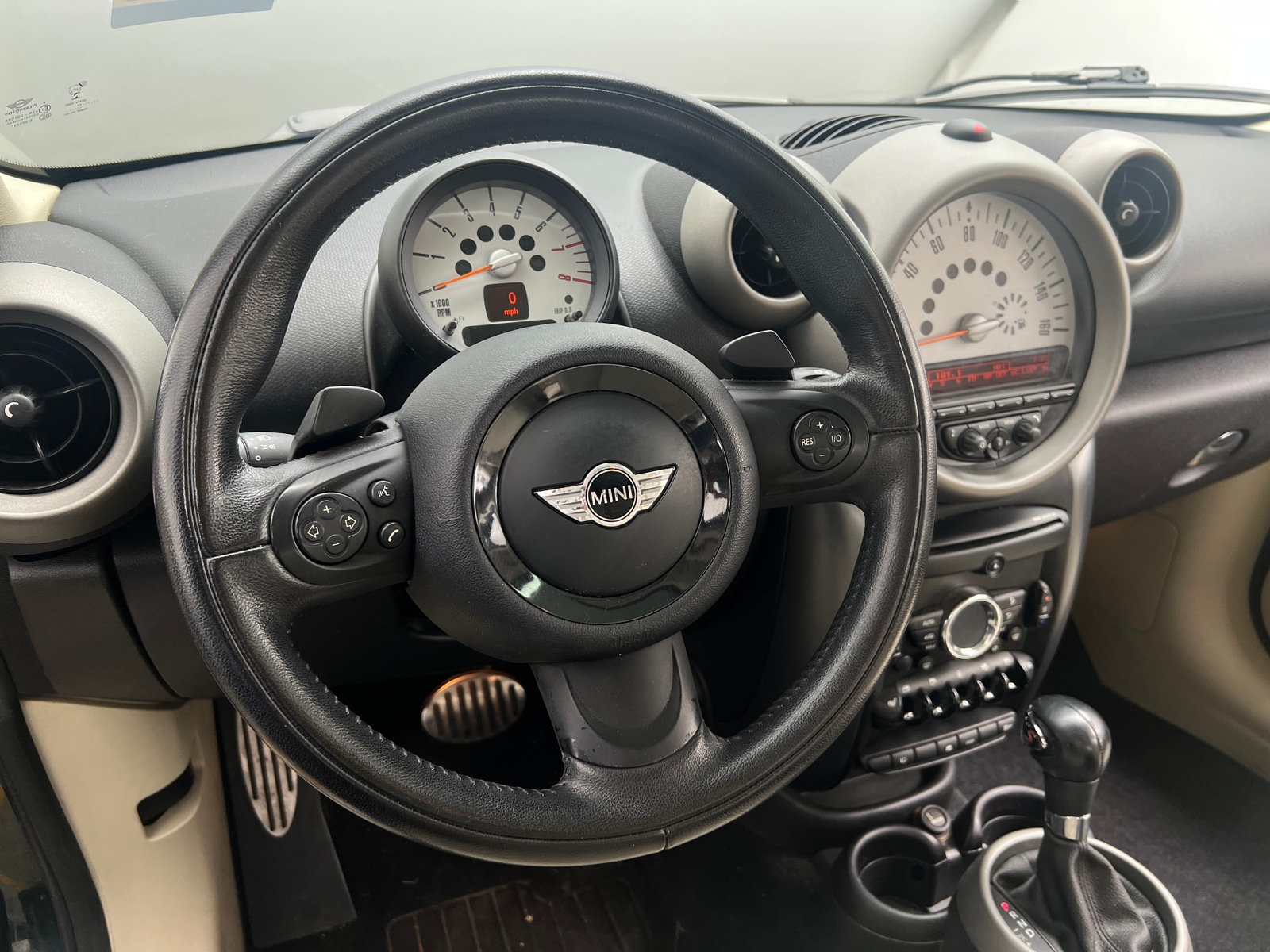 Thumbnail: 2011 MINI Cooper Countryman - 4