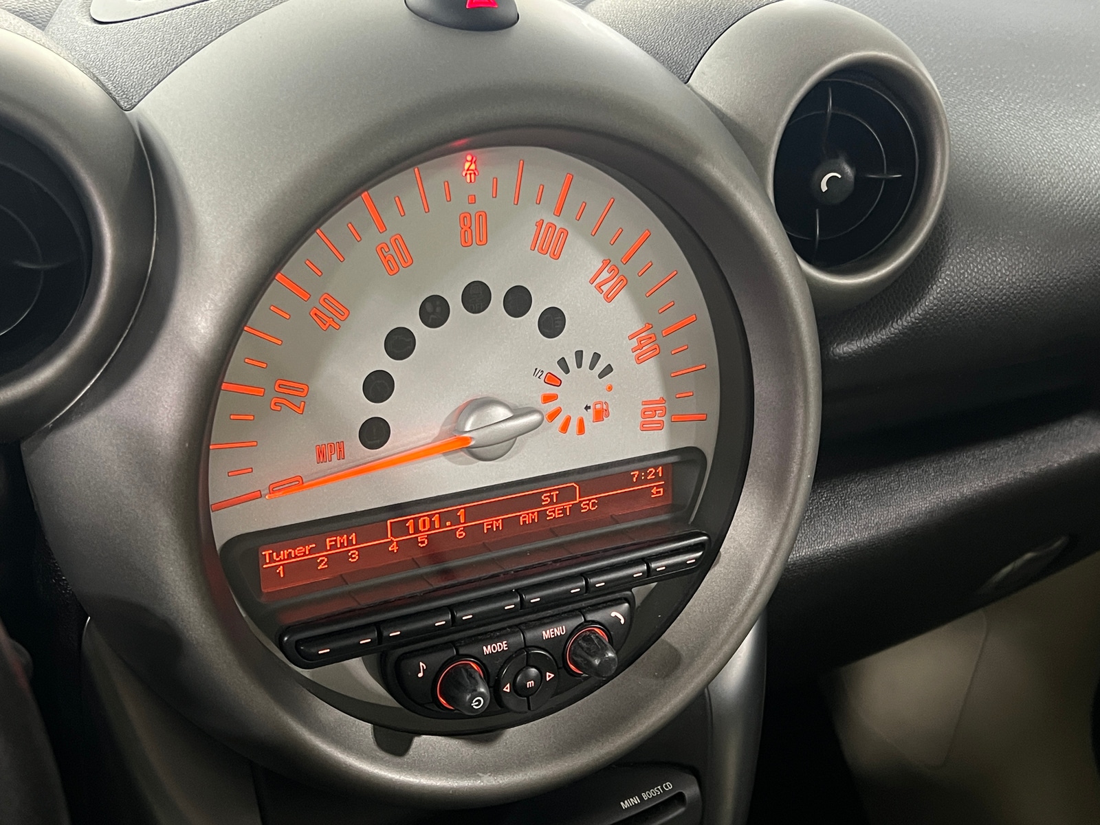 Thumbnail: 2011 MINI Cooper Countryman - 3