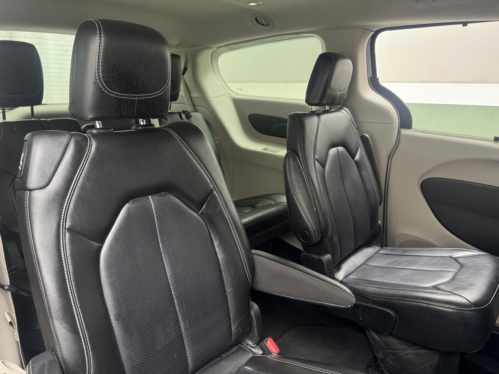Thumbnail: 2023 Chrysler Pacifica - 5