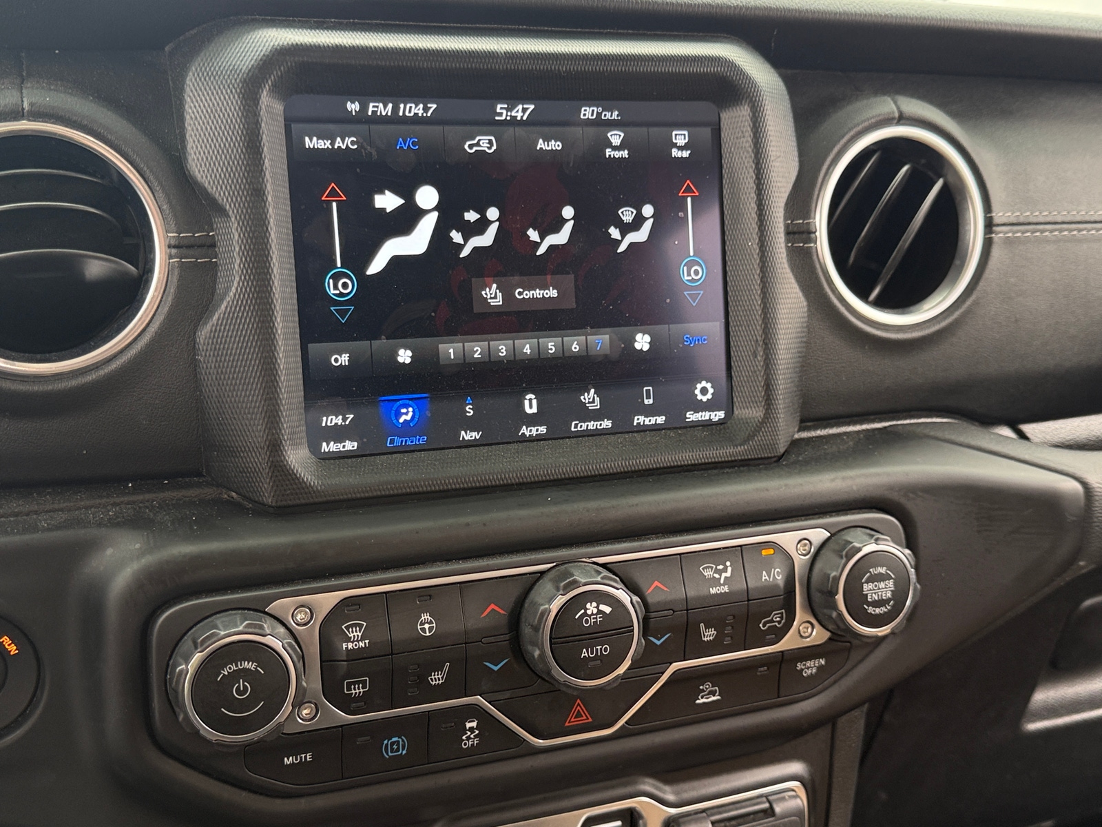 Thumbnail: 2021 Jeep Wrangler - 3