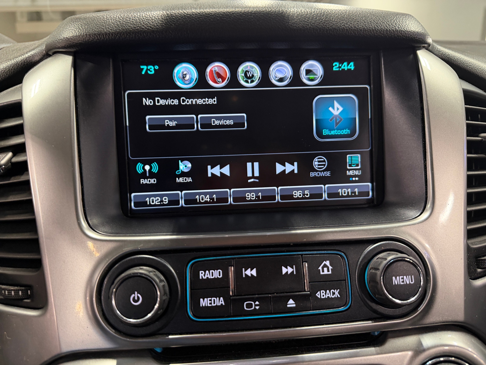 Thumbnail: 2019 Chevrolet Tahoe - 4