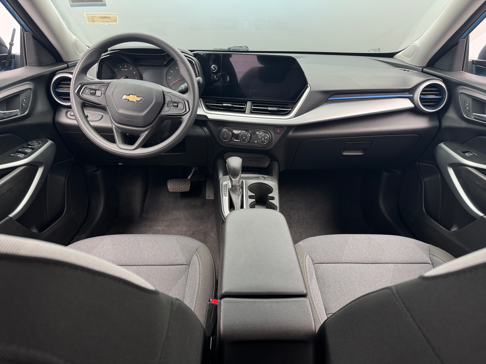 Thumbnail: 2025 Chevrolet Trax - 3