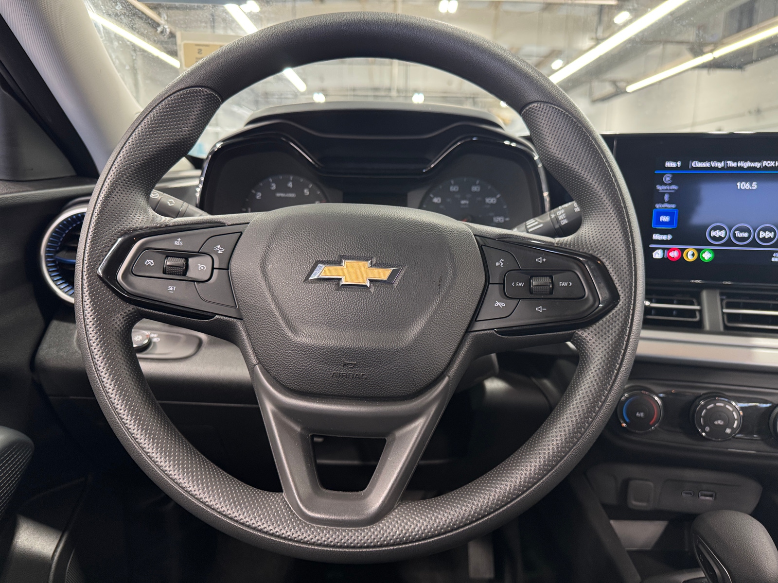 Thumbnail: 2025 Chevrolet Trax - 5