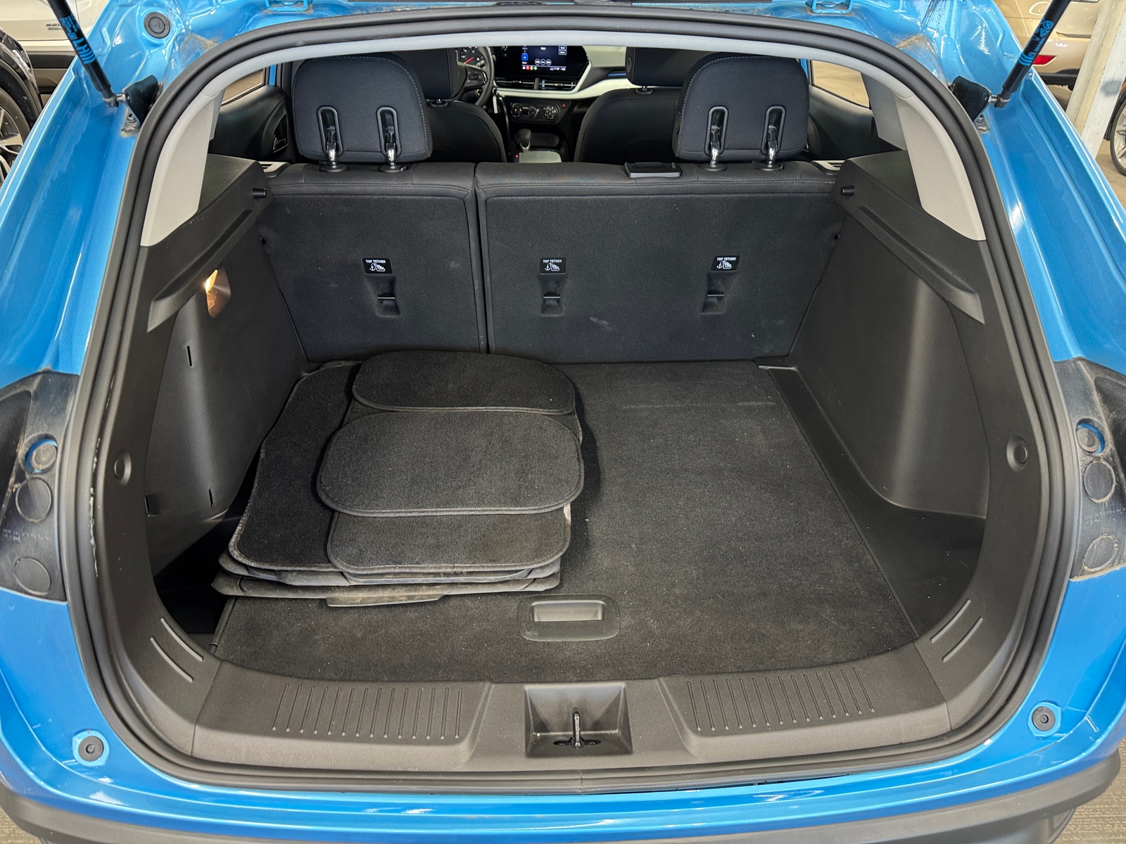 Thumbnail: 2025 Chevrolet Trax - 7