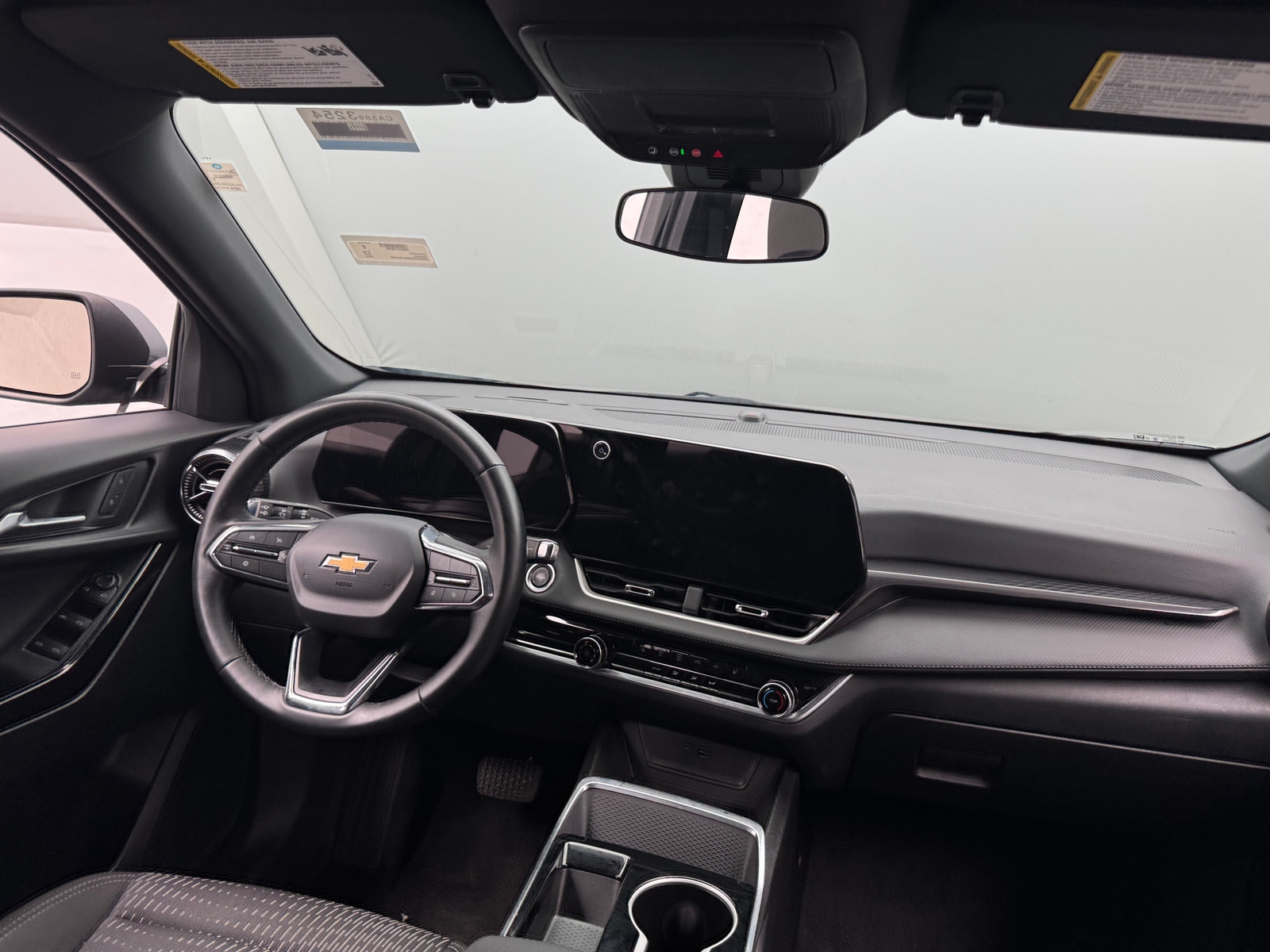 Thumbnail: 2025 Chevrolet Equinox - 3