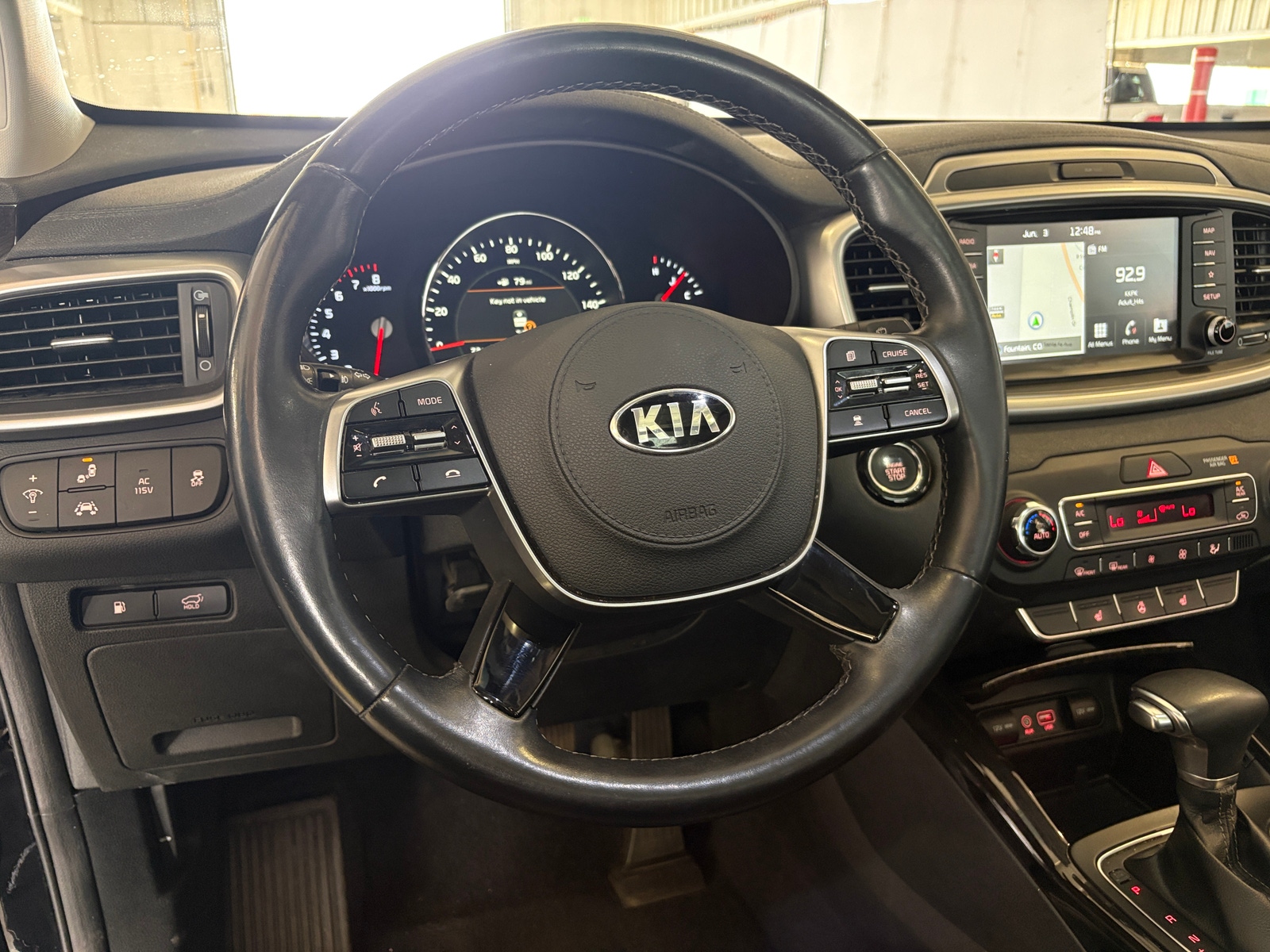 Thumbnail: 2019 Kia Sorento - 4