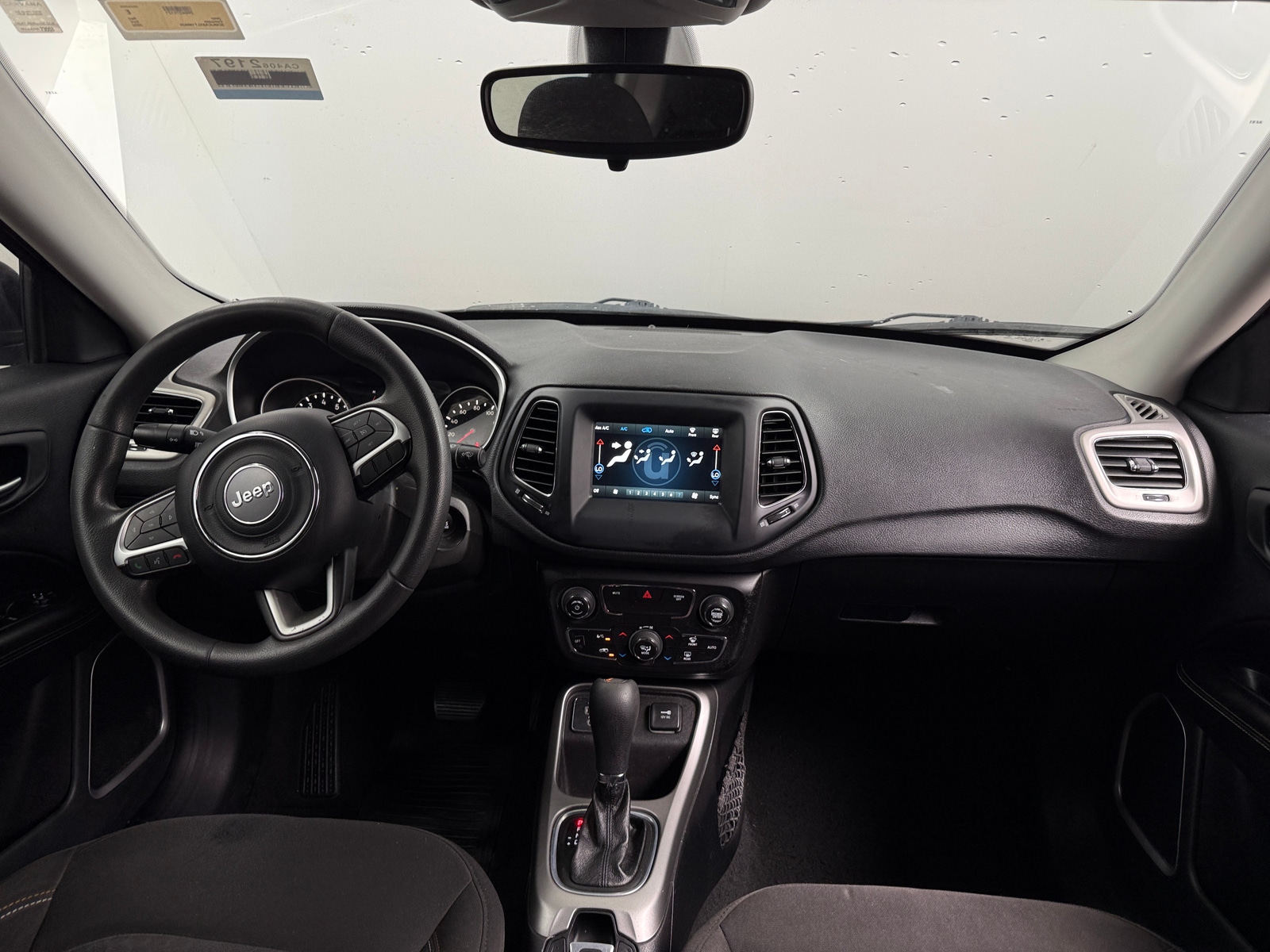 Thumbnail: 2020 Jeep Compass - 3