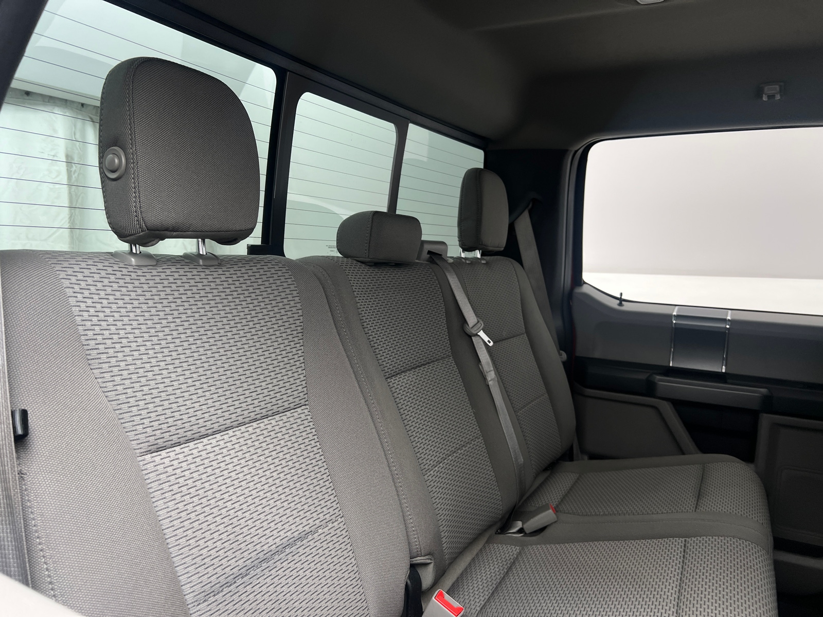 Thumbnail: 2018 Ford Econoline - 6