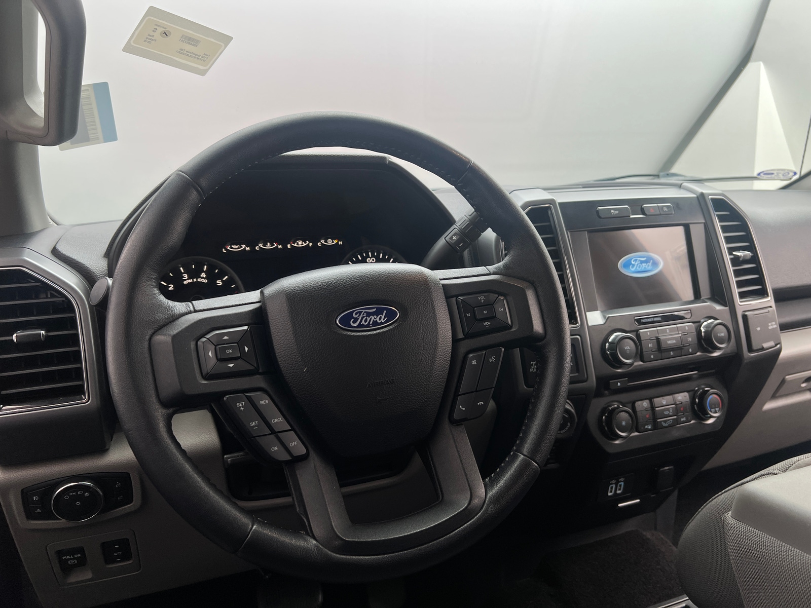 Thumbnail: 2018 Ford Econoline - 5