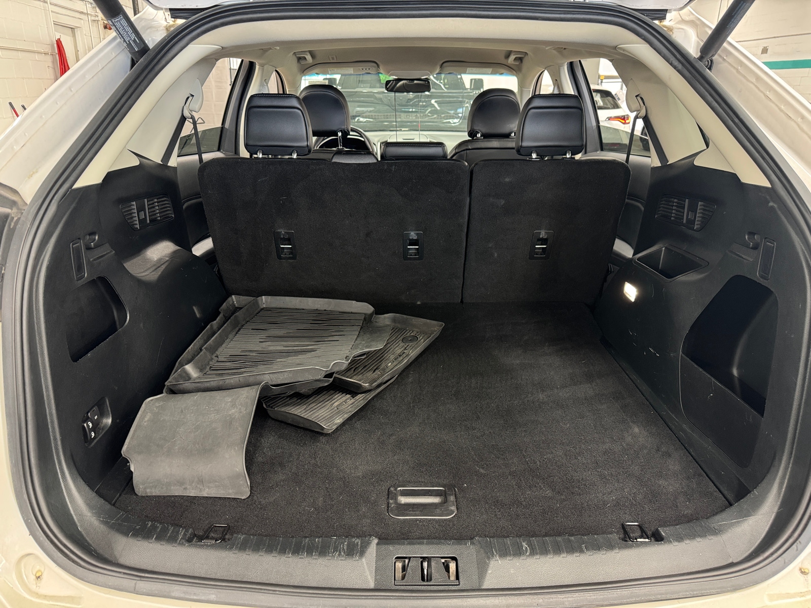 Thumbnail: 2019 Ford Edge - 7