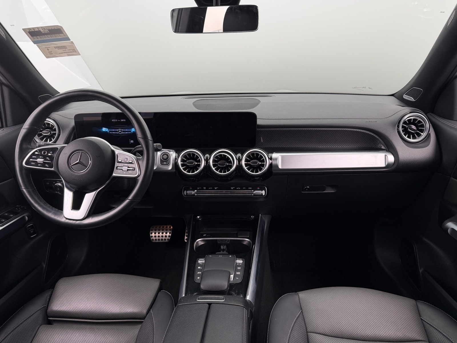 Thumbnail: 2022 Mercedes-Benz GLB - 2