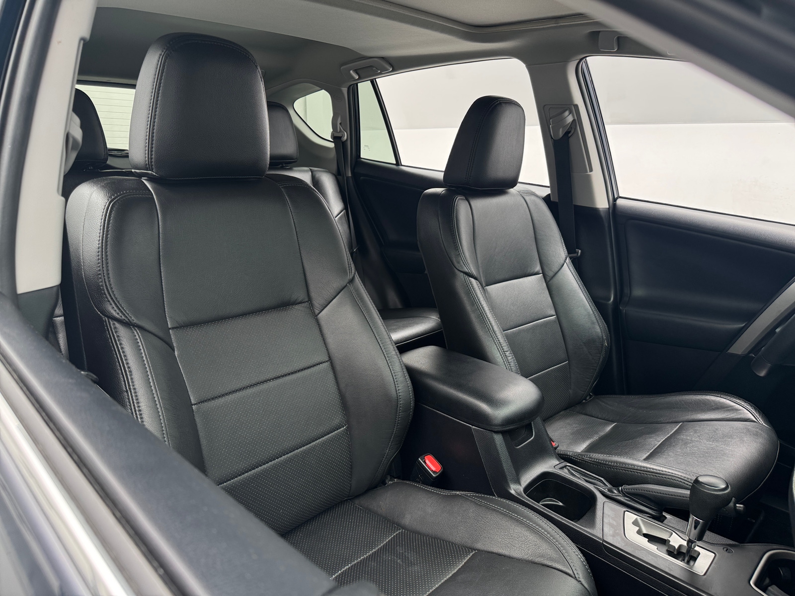 Thumbnail: 2017 Toyota RAV4 - 2