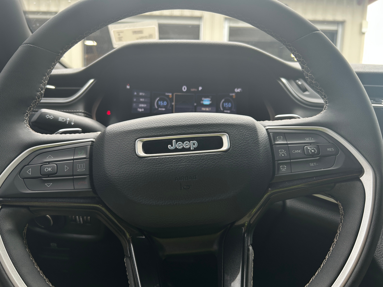 Thumbnail: 2023 Jeep Grand Cherokee L - 4