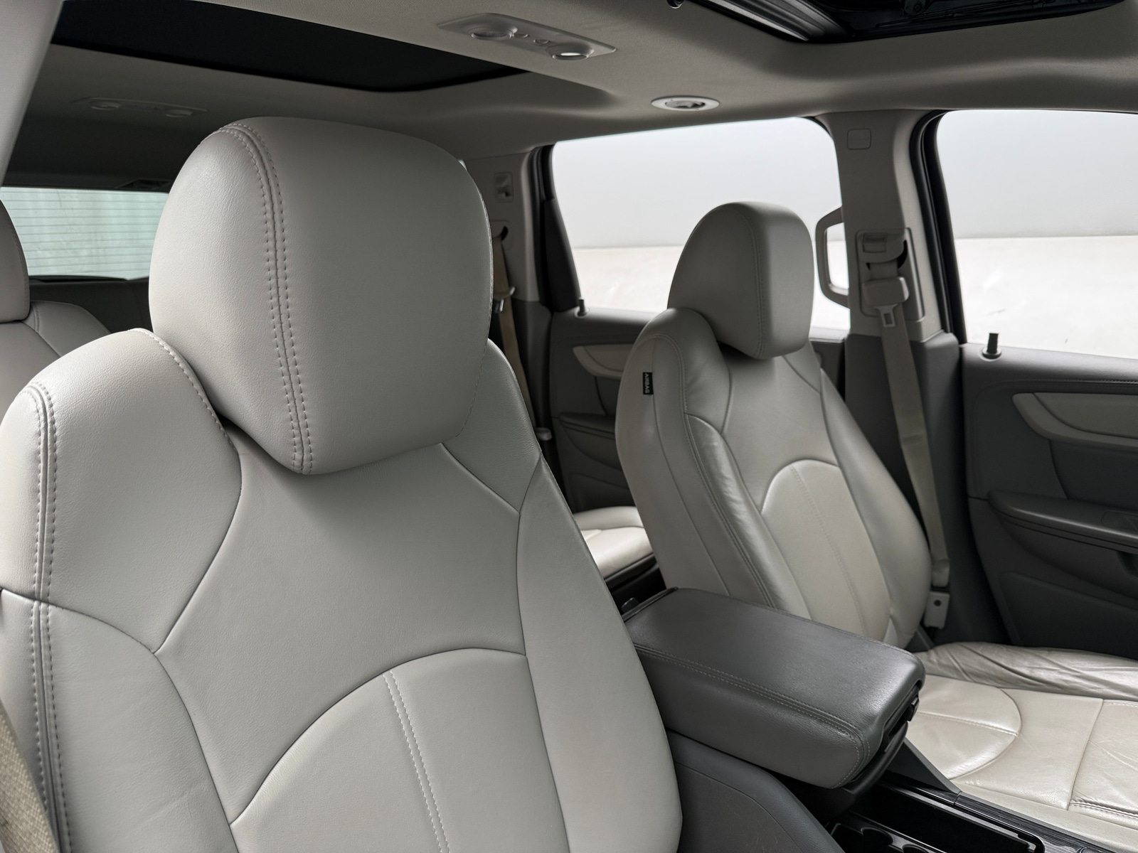 Thumbnail: 2017 Chevrolet Traverse - 2