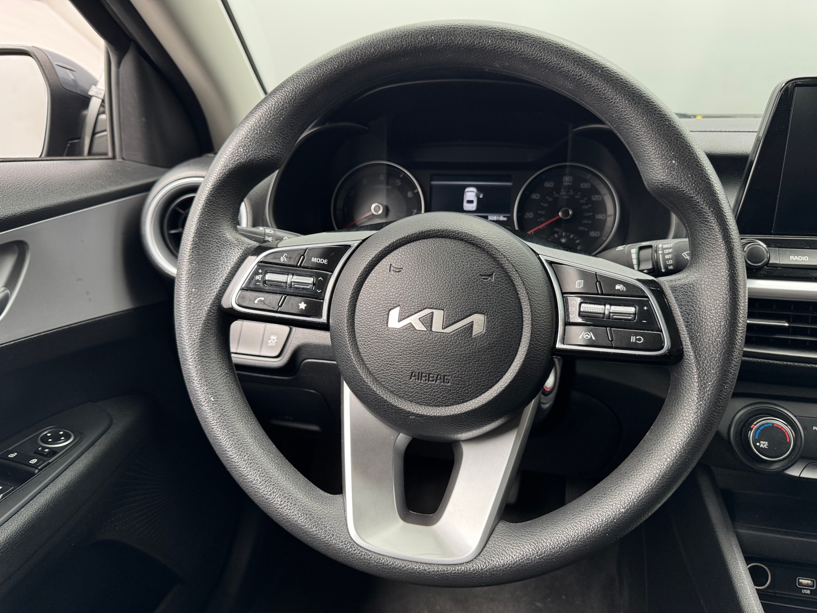 Thumbnail: 2023 Kia Forte - 5