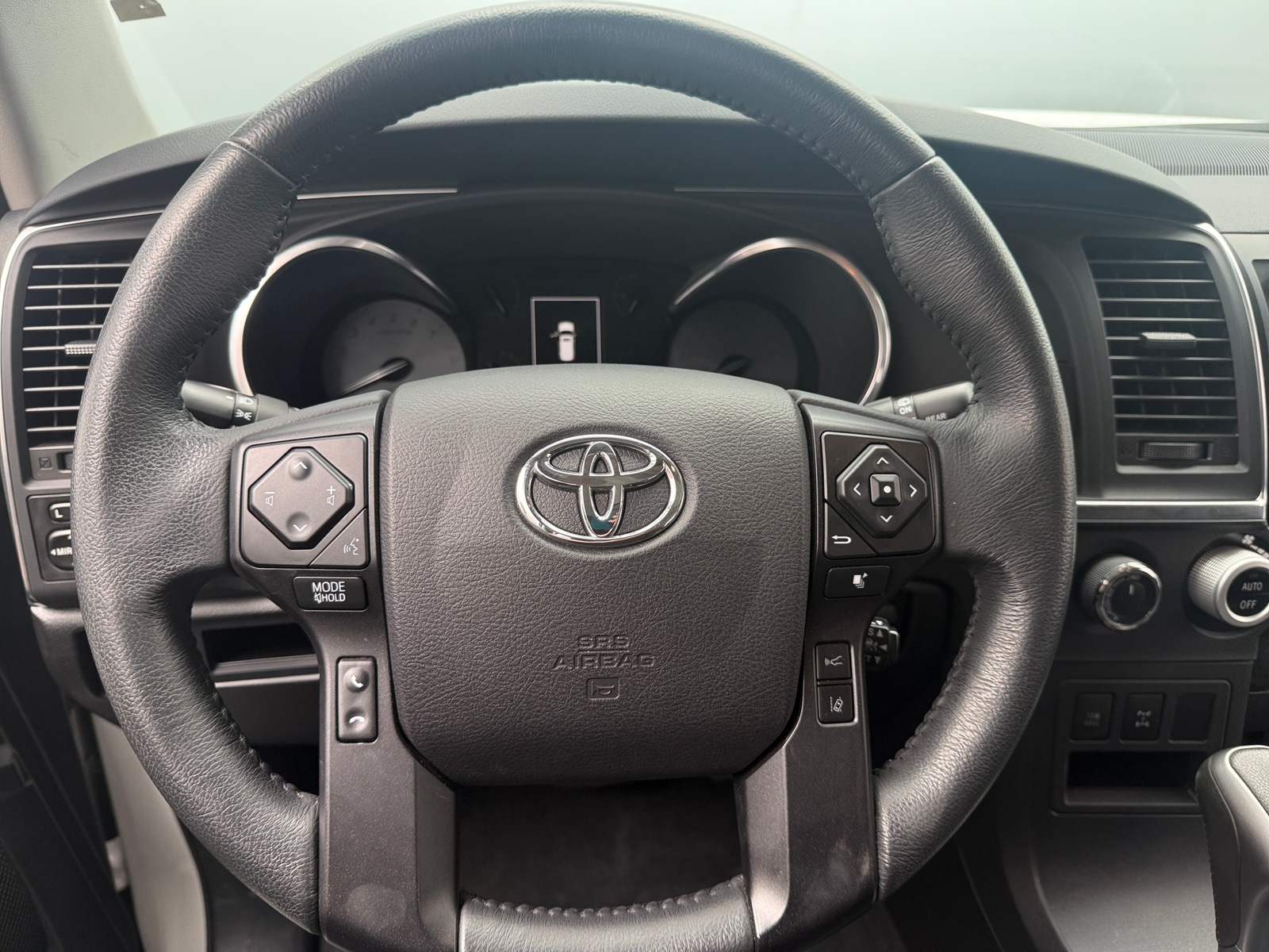 Thumbnail: 2022 Toyota Sequoia - 5