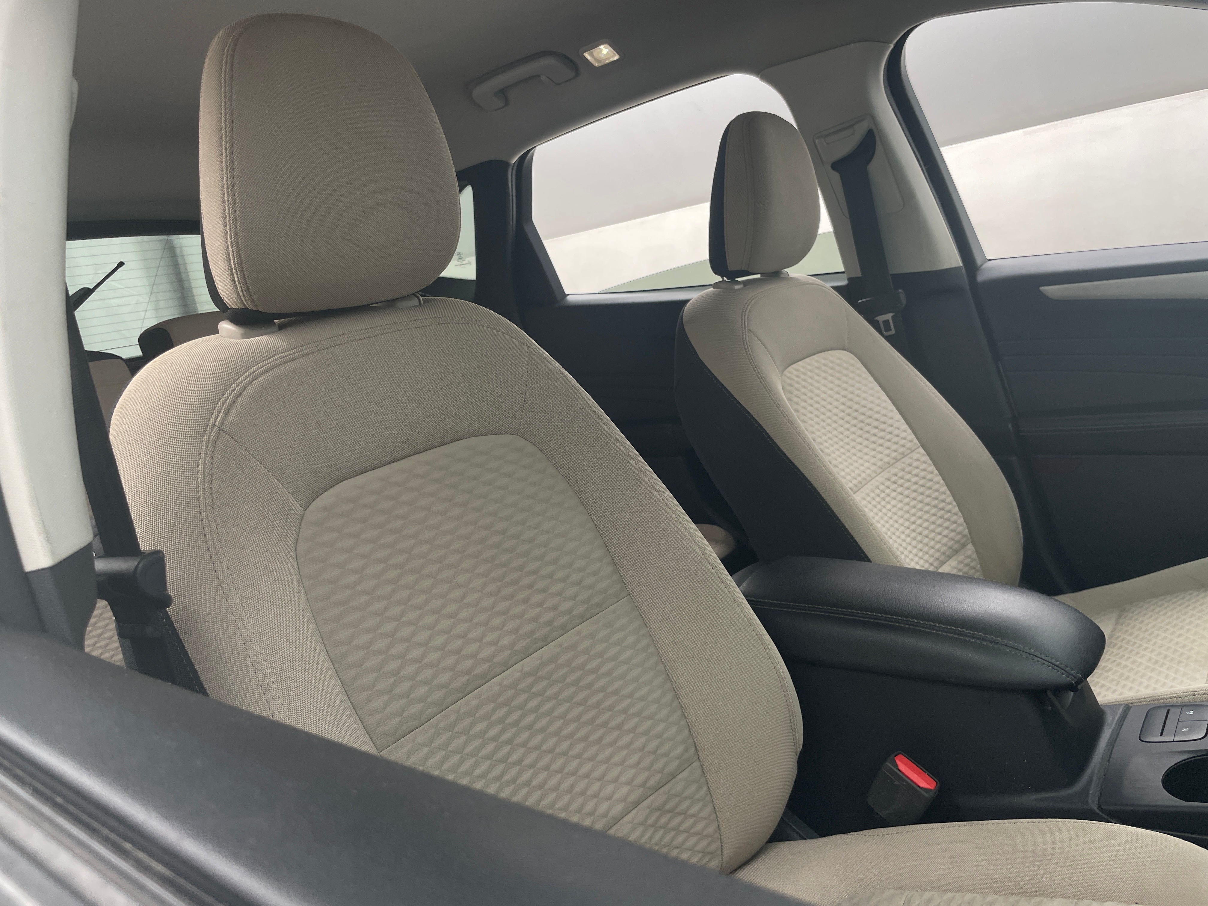 Used 2022 Ford Escape SE with VIN 1FMCU9G67NUA23416 for sale in Pewaukee, WI