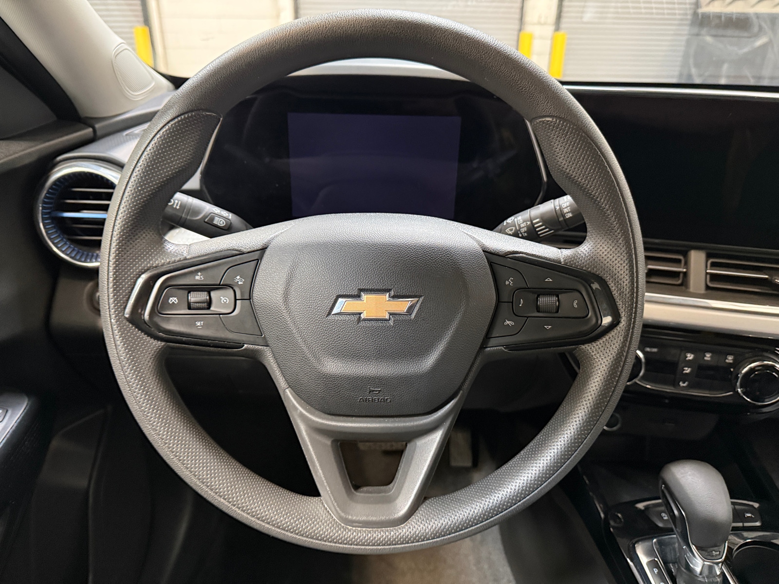 Thumbnail: 2025 Chevrolet Trax - 5