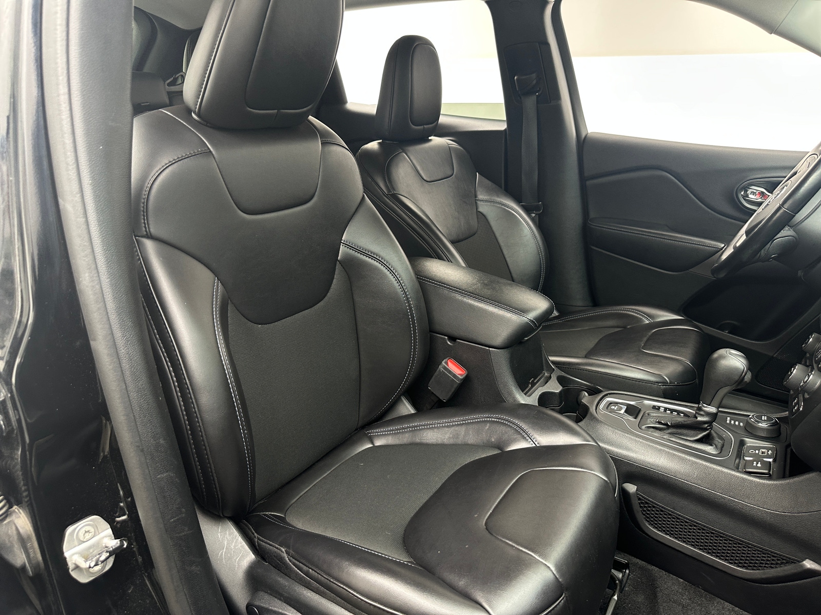 Thumbnail: 2020 Jeep Cherokee - 2
