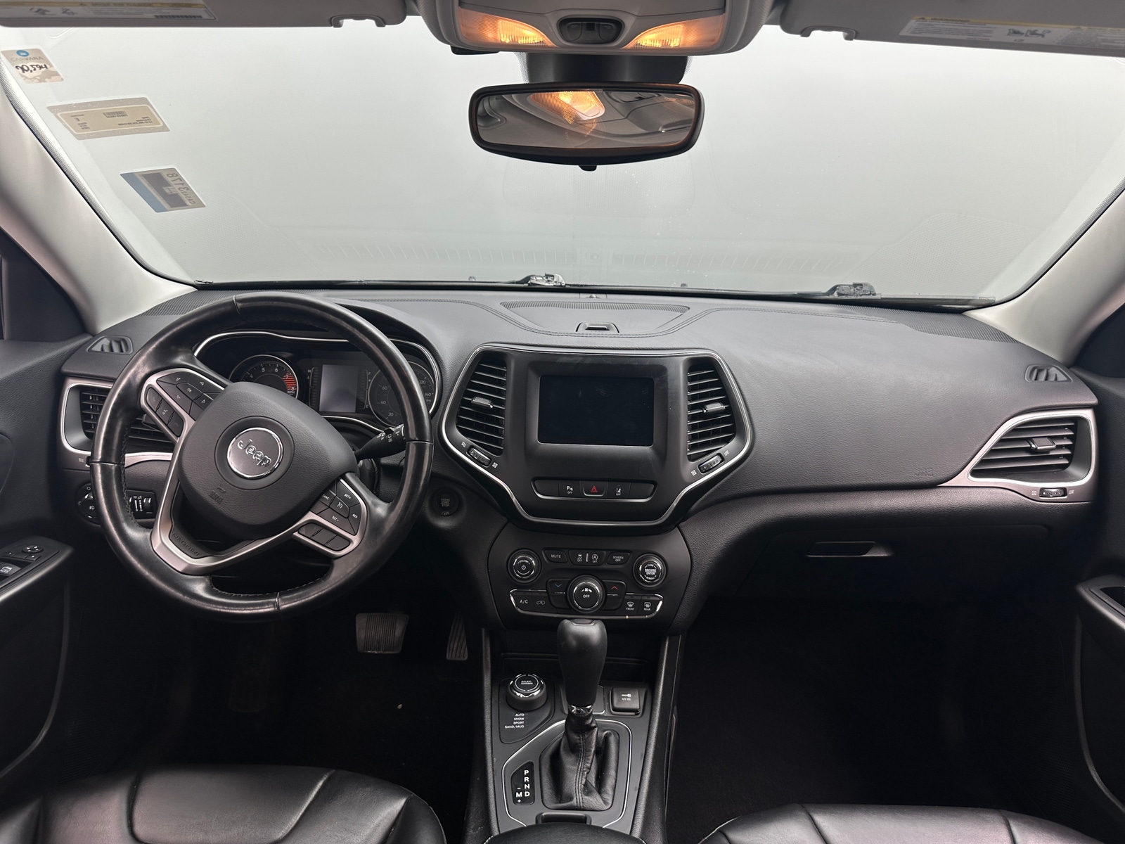 Thumbnail: 2020 Jeep Cherokee - 3