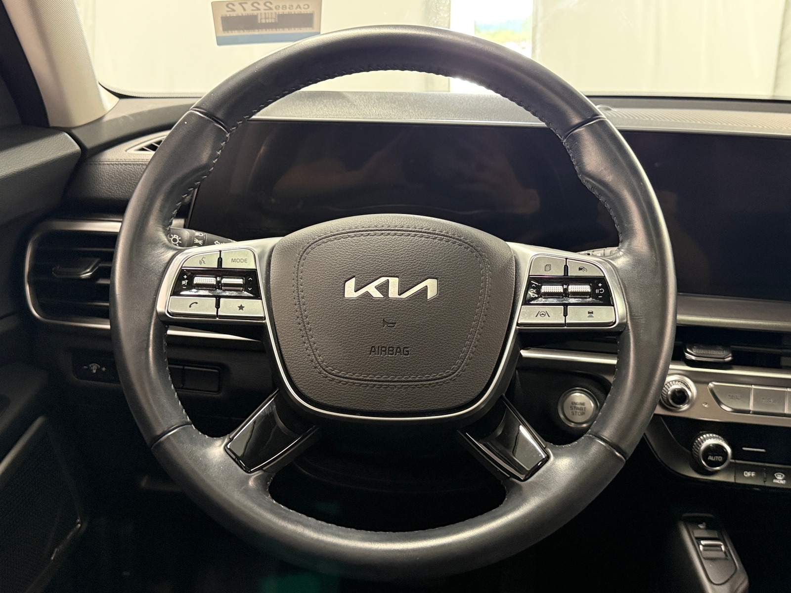 Thumbnail: 2023 Kia Telluride - 4