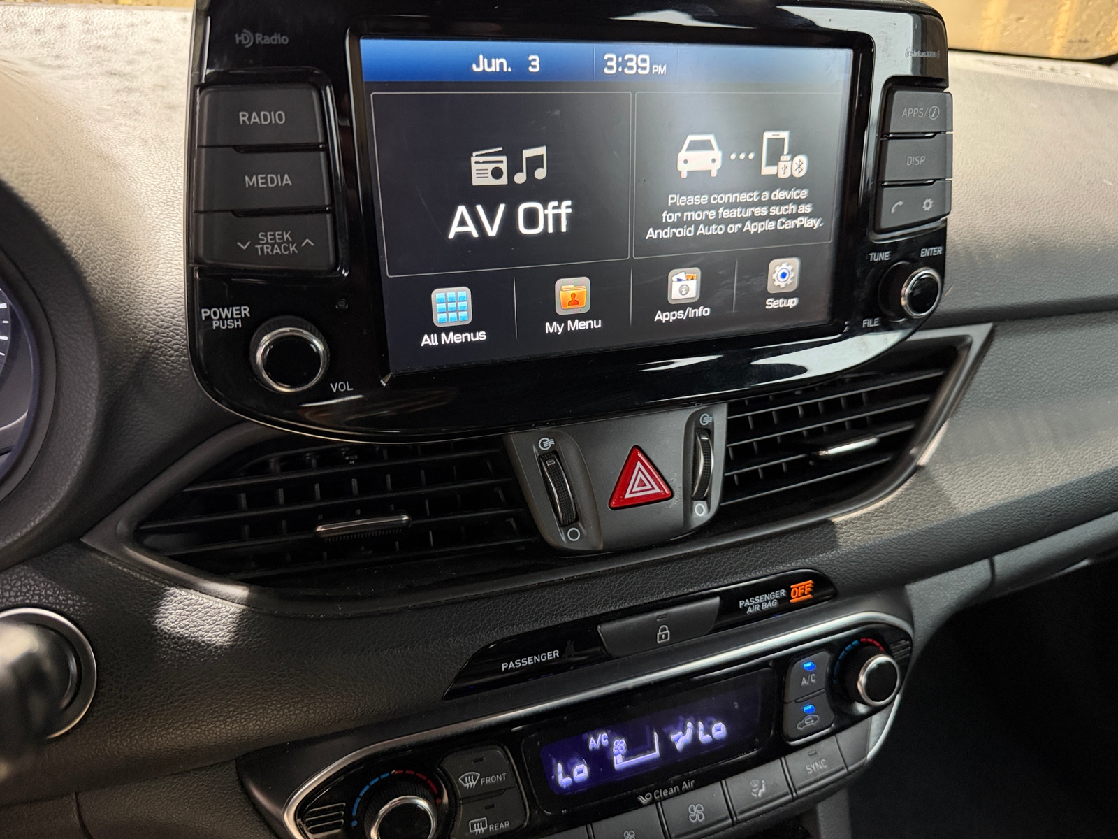 Thumbnail: 2019 Hyundai Elantra - 3