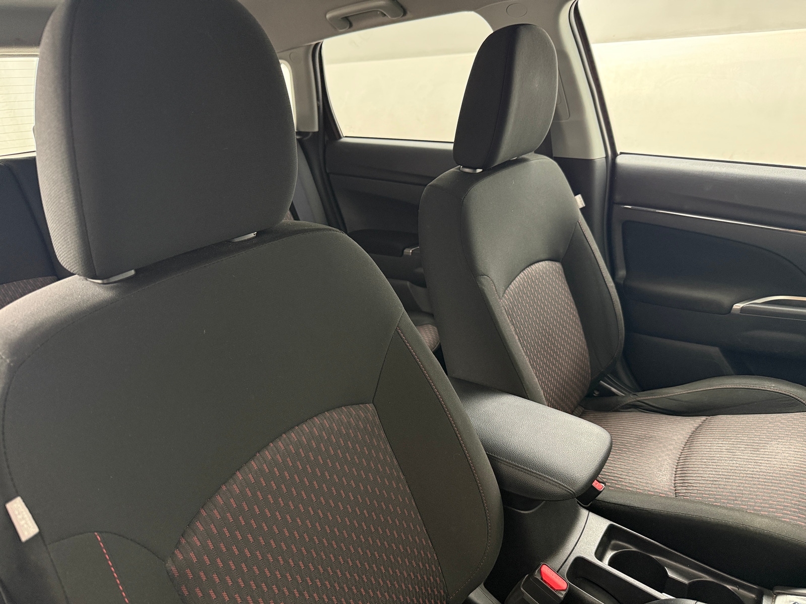 Thumbnail: 2018 Mitsubishi Outlander Sport - 2