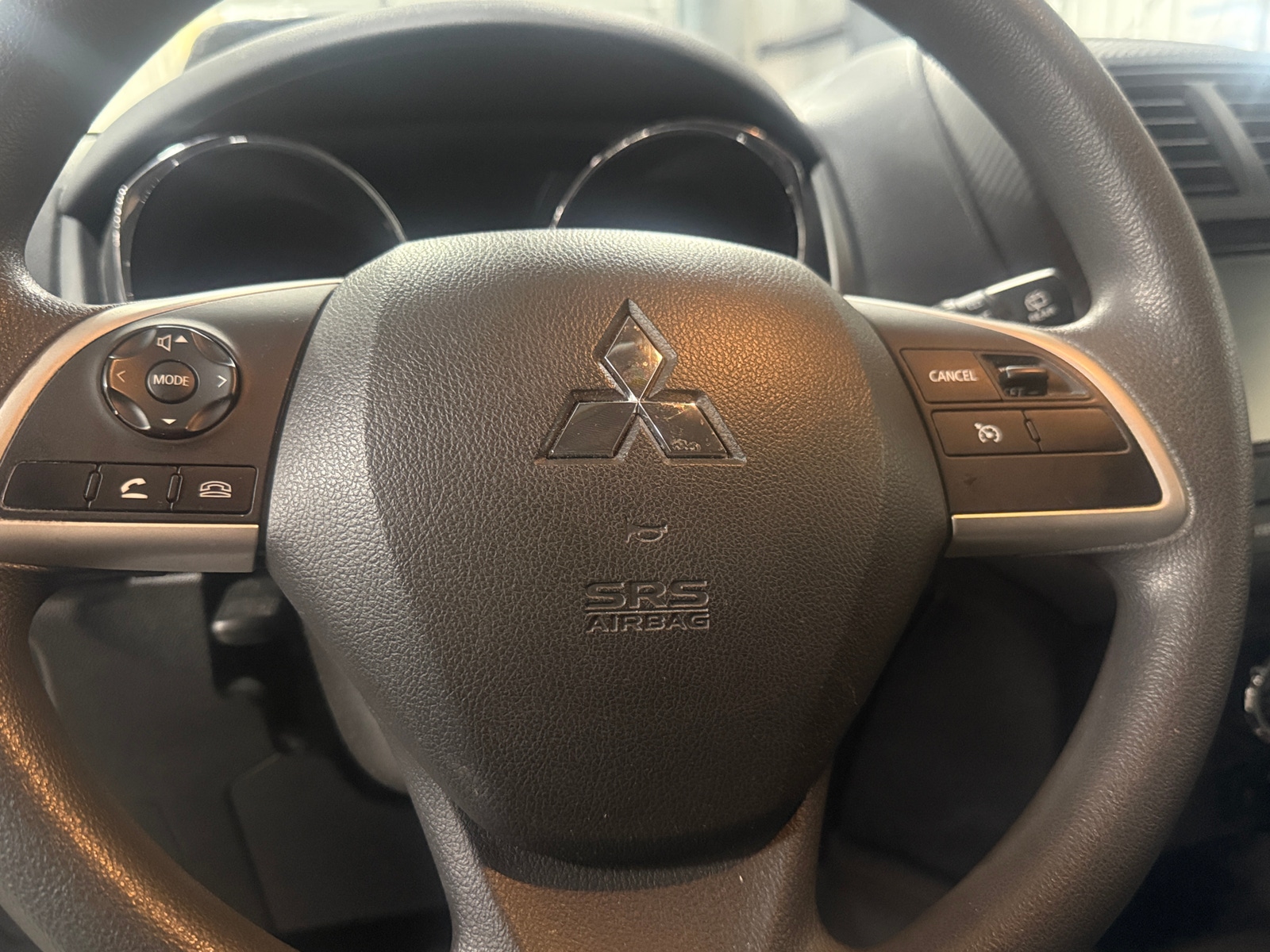 Thumbnail: 2018 Mitsubishi Outlander Sport - 5