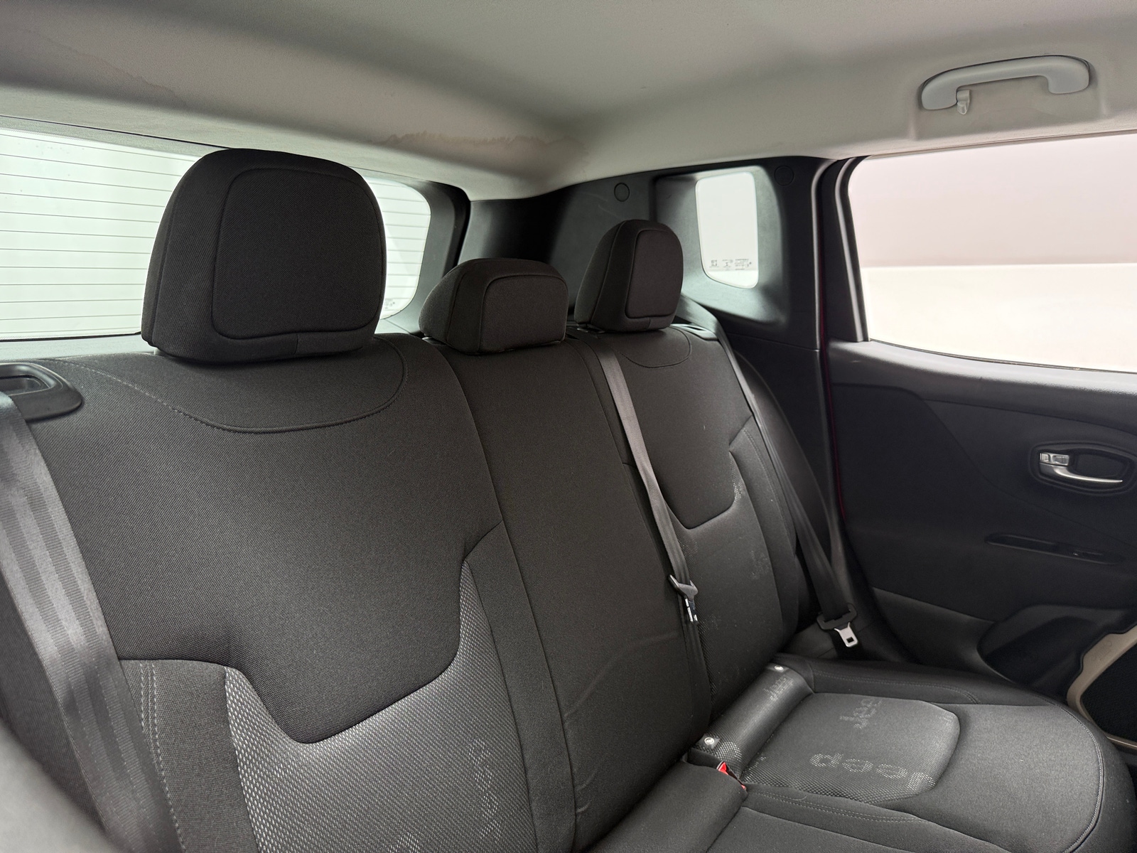 Thumbnail: 2017 Jeep Renegade - 6