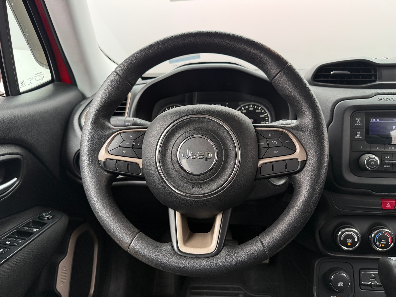 Thumbnail: 2017 Jeep Renegade - 5