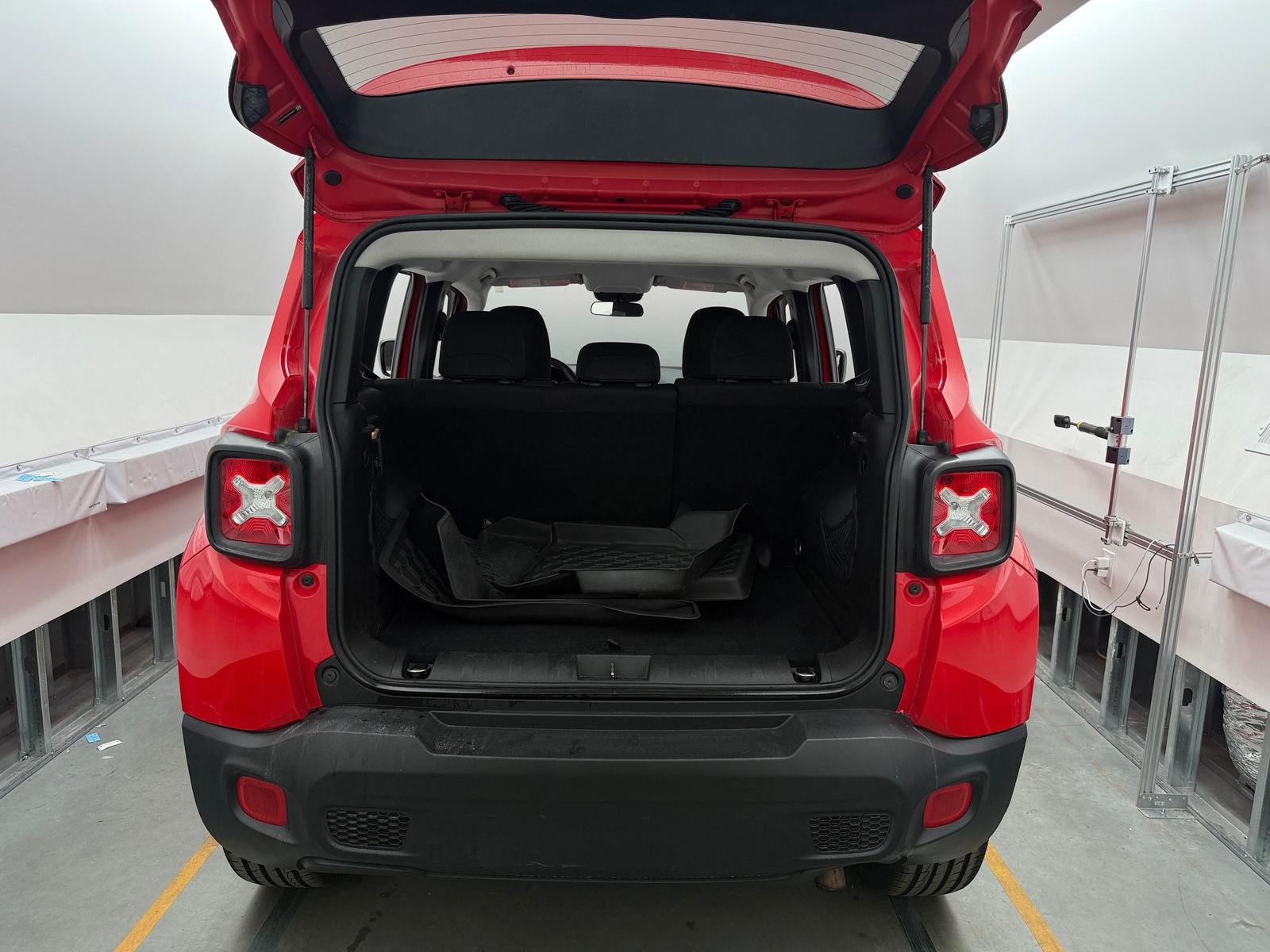 Thumbnail: 2017 Jeep Renegade - 7