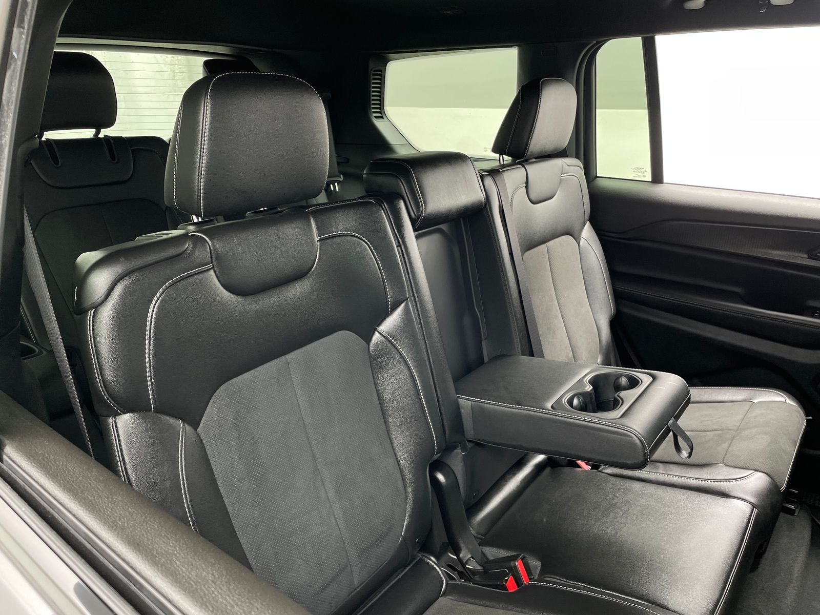 Thumbnail: 2023 Jeep Grand Cherokee L - 6