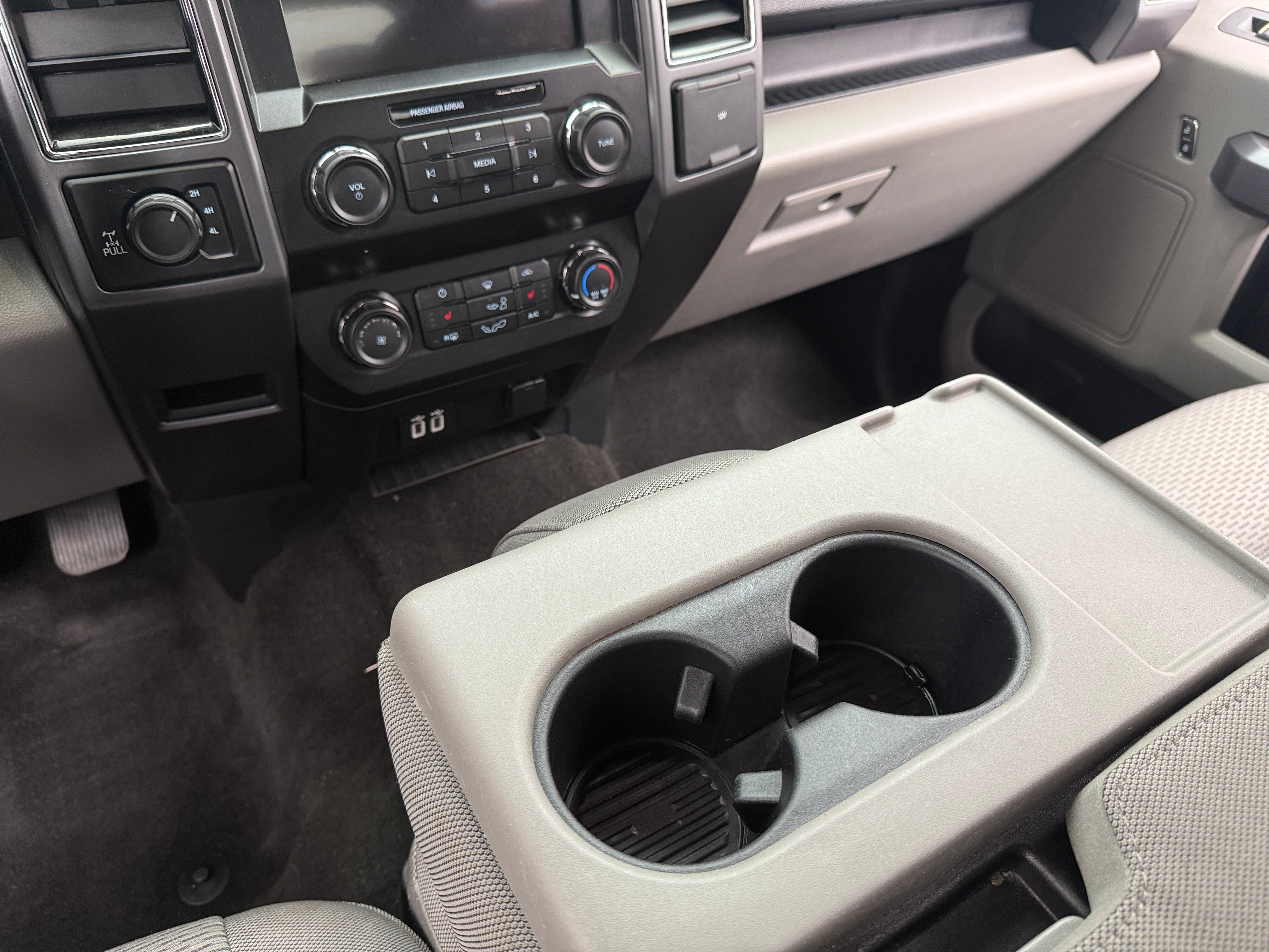 Used 2019 Ford F-150 XLT with VIN 1FTEW1EP3KKF00354 for sale in Eagan, Minnesota