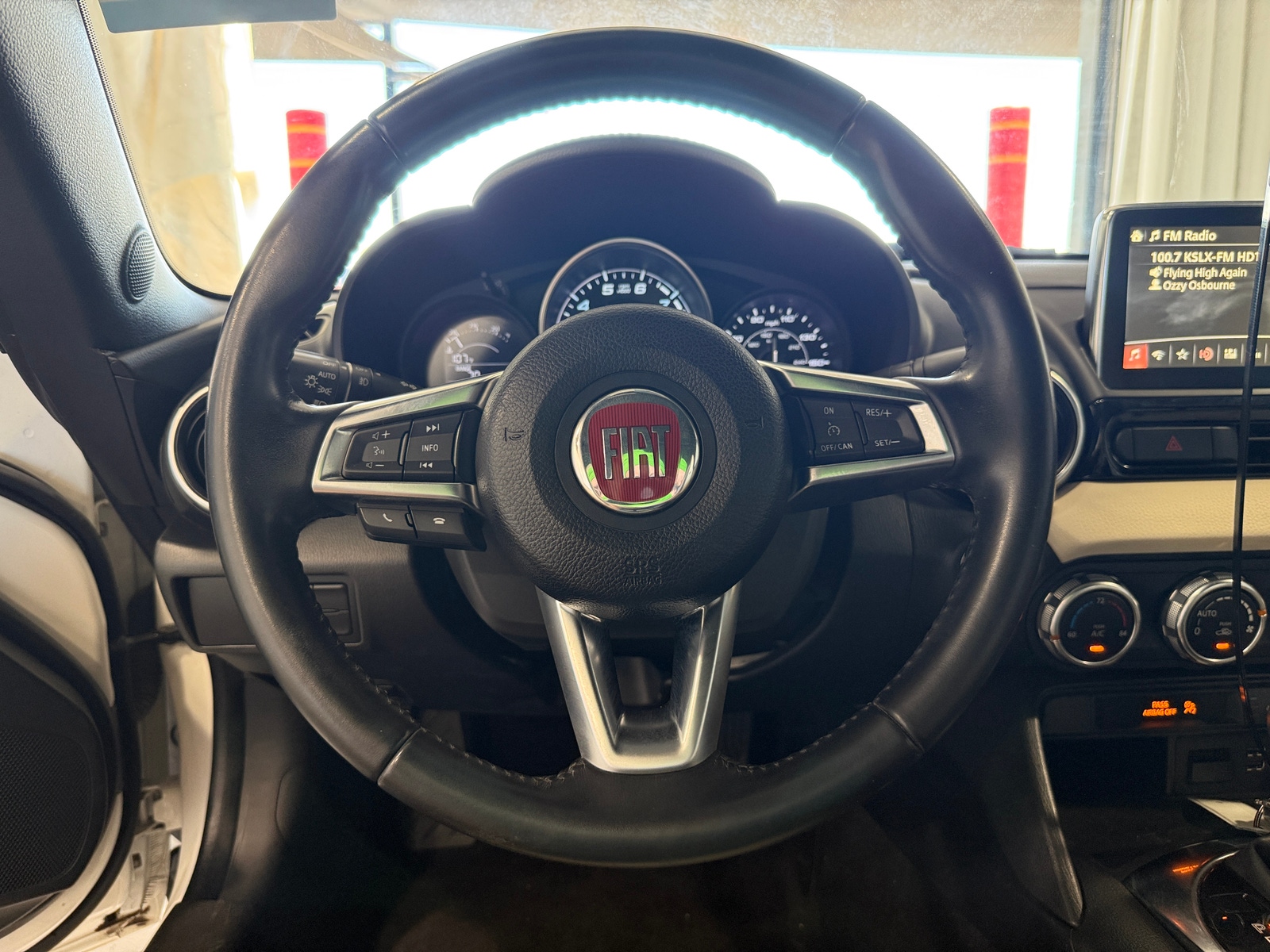 Thumbnail: 2018 Fiat 124 Spider - 4