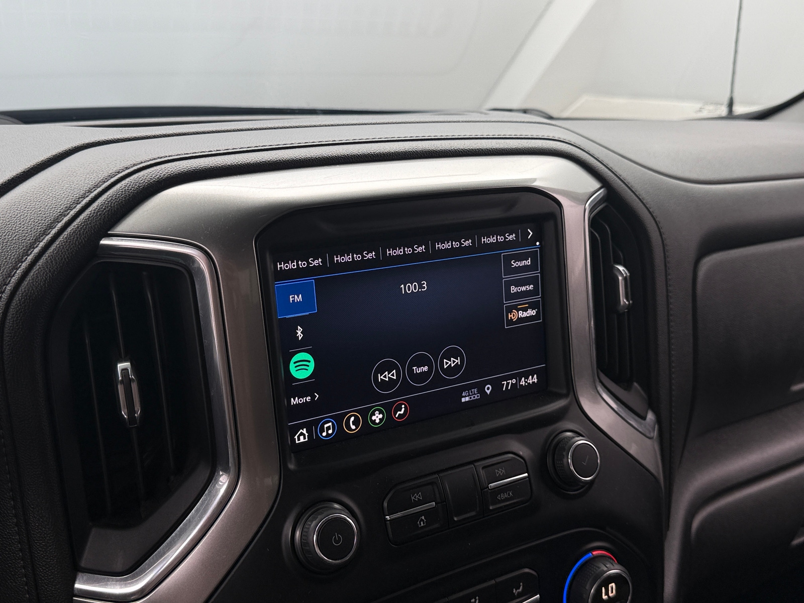 Thumbnail: 2019 Chevrolet Silverado 1500 - 4