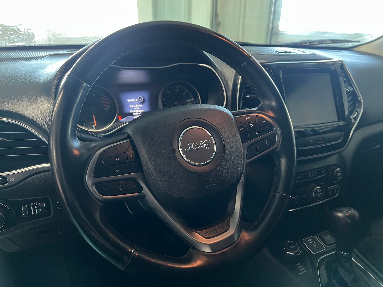 Thumbnail: 2019 Jeep Cherokee - 4
