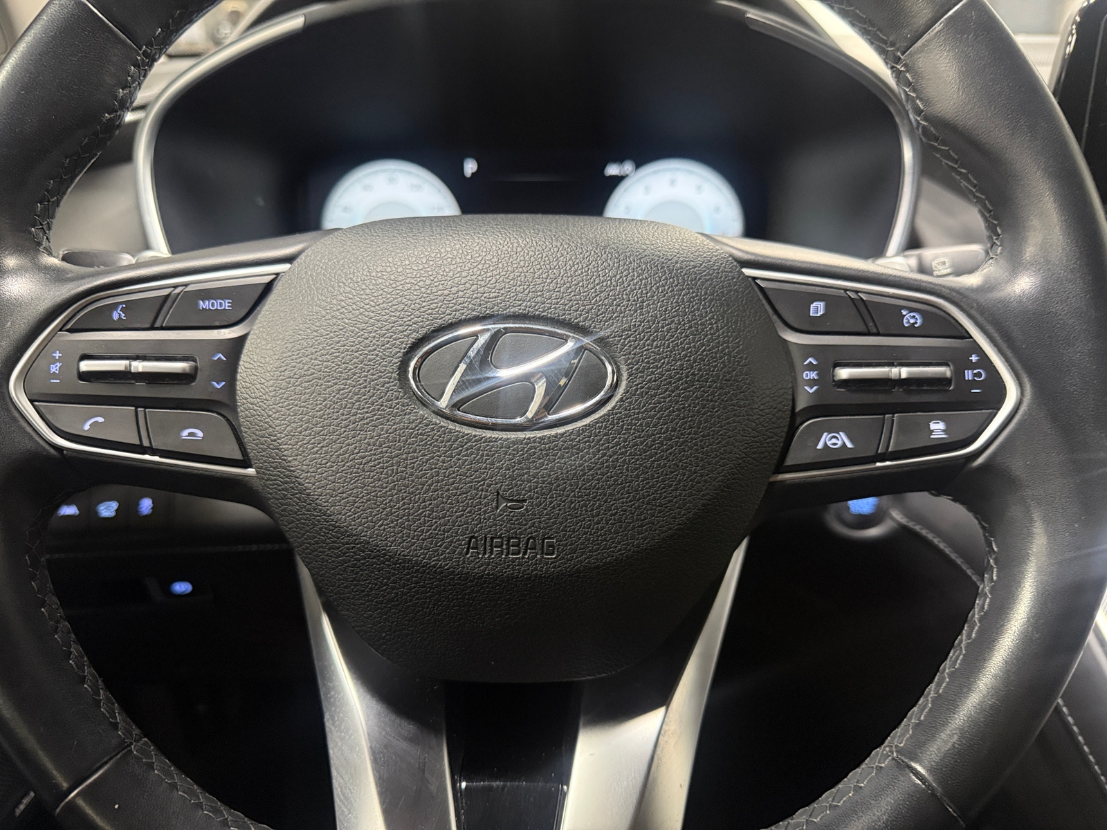 Thumbnail: 2022 Hyundai Santa Fe - 4