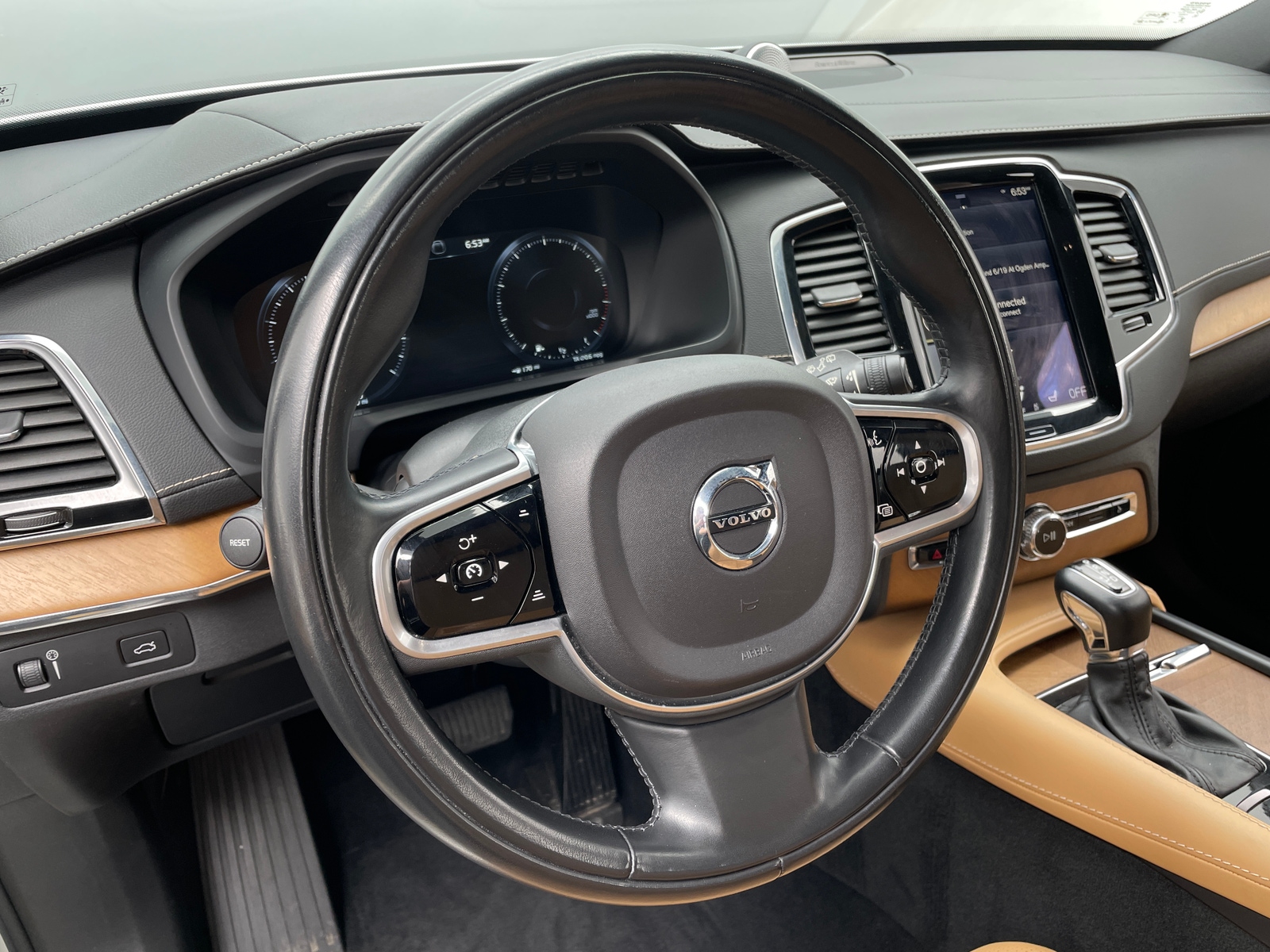 Thumbnail: 2018 Volvo XC90 - 4