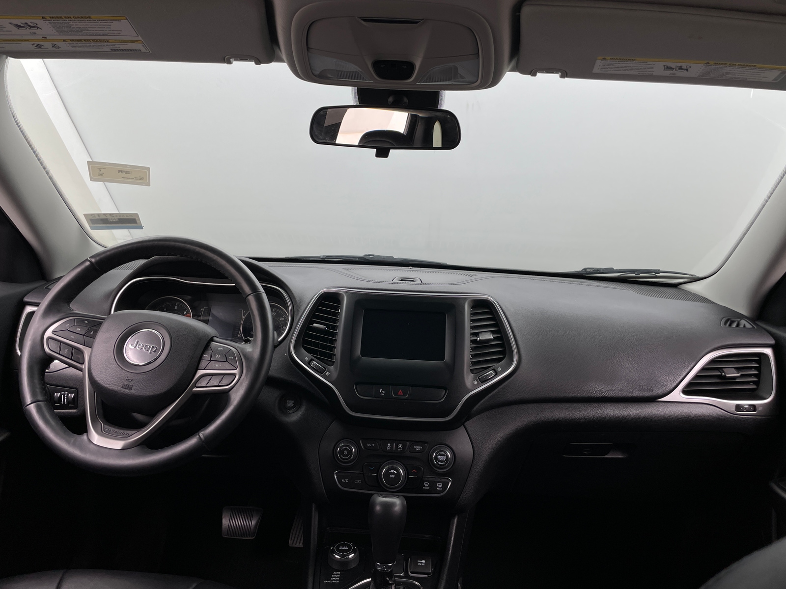 Thumbnail: 2019 Jeep Cherokee - 3