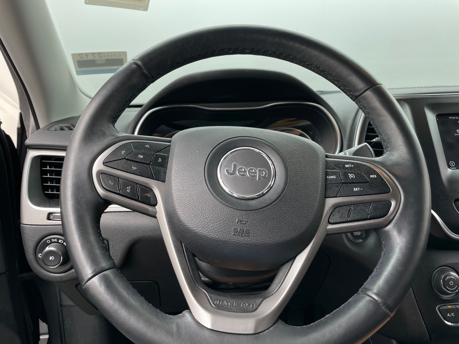 Thumbnail: 2019 Jeep Cherokee - 5