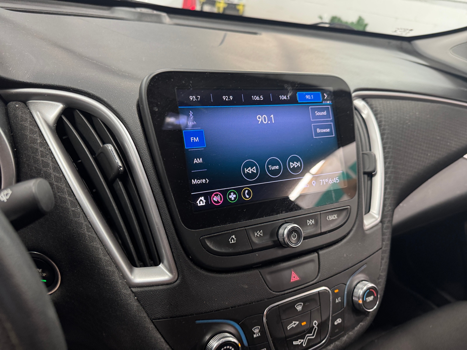 Thumbnail: 2019 Chevrolet Malibu - 4