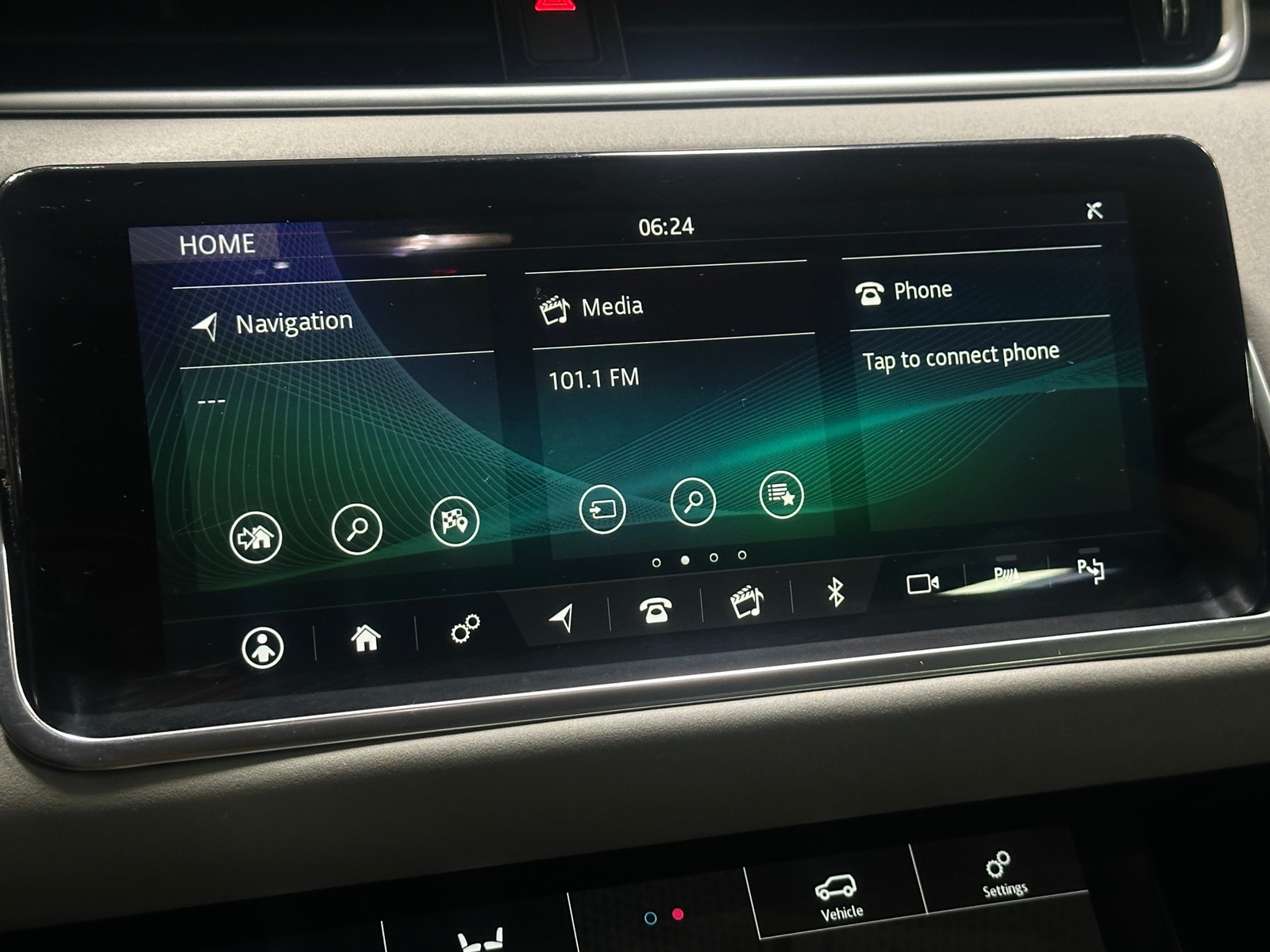 Thumbnail: 2020 Land Rover Range Rover Evoque - 3