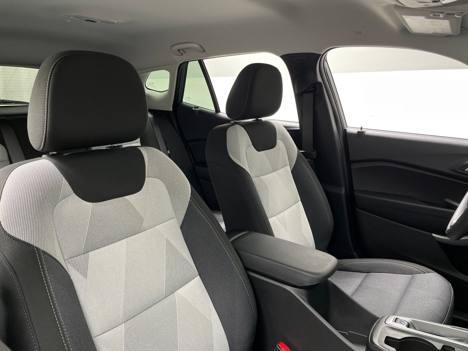 Thumbnail: 2025 Chevrolet Trax - 2