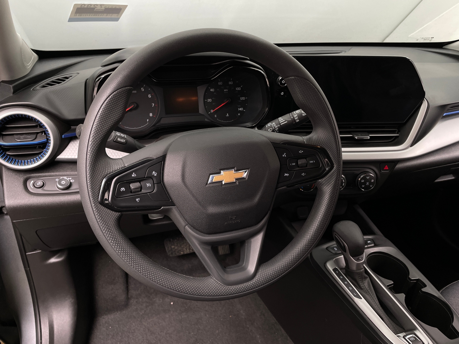 Thumbnail: 2025 Chevrolet Trax - 5