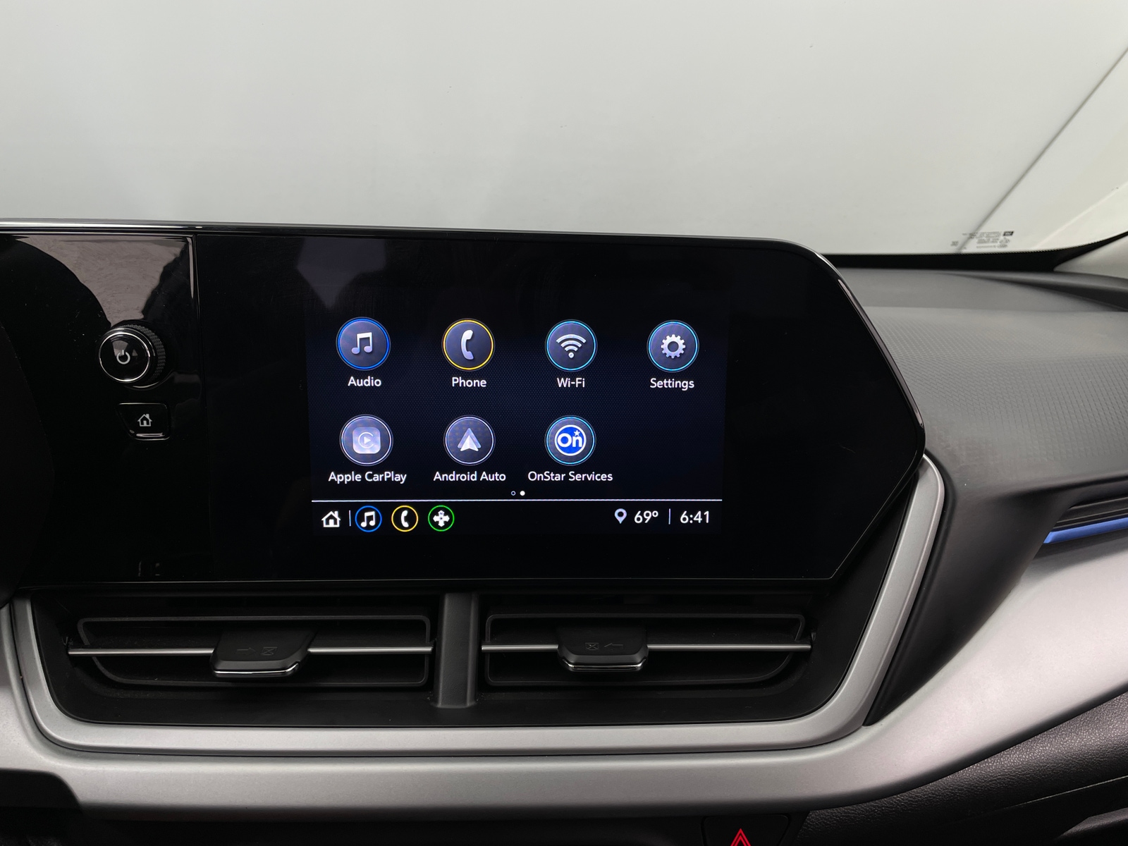 Thumbnail: 2025 Chevrolet Trax - 4