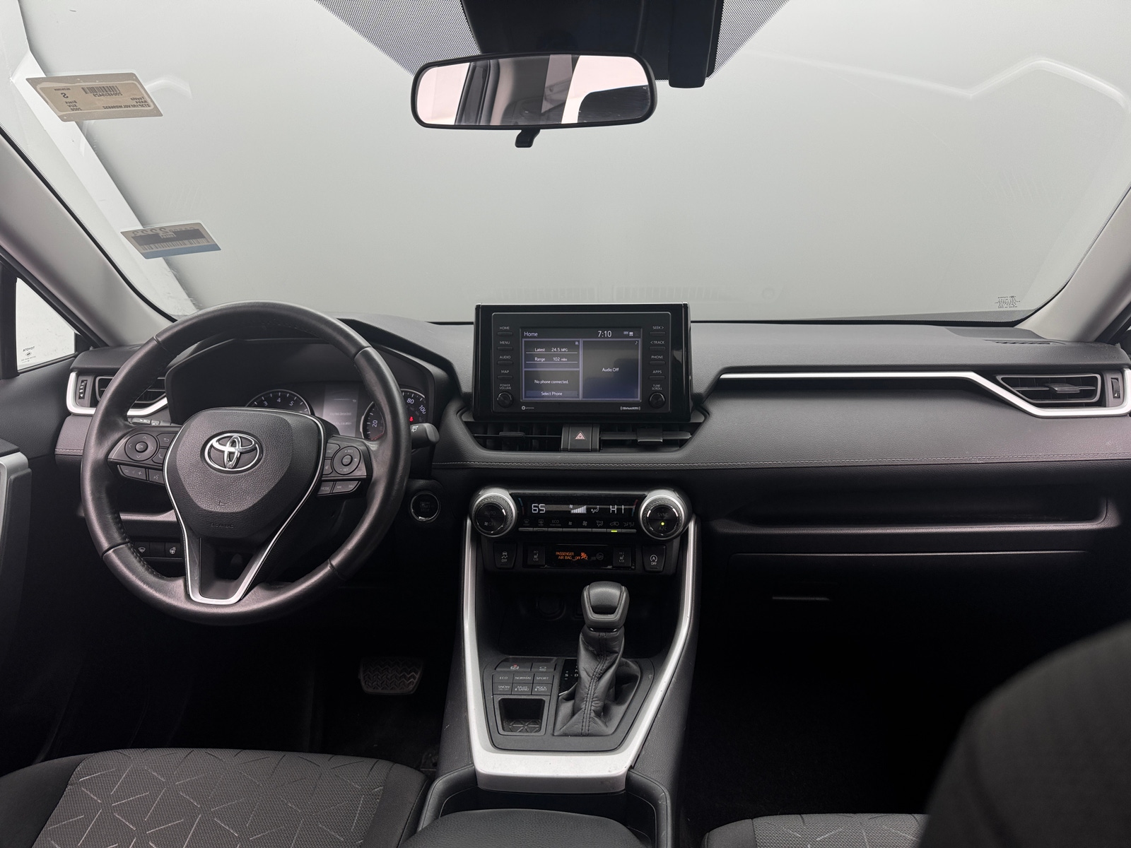 Thumbnail: 2020 Toyota RAV4 - 3