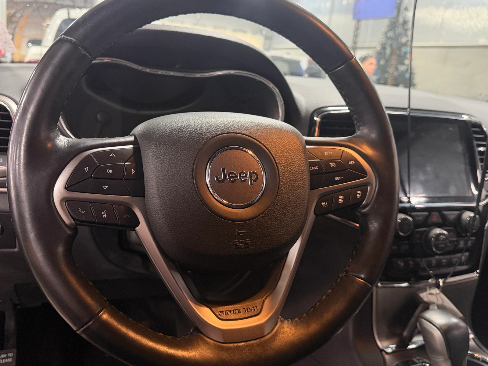Thumbnail: 2021 Jeep Grand Cherokee - 4