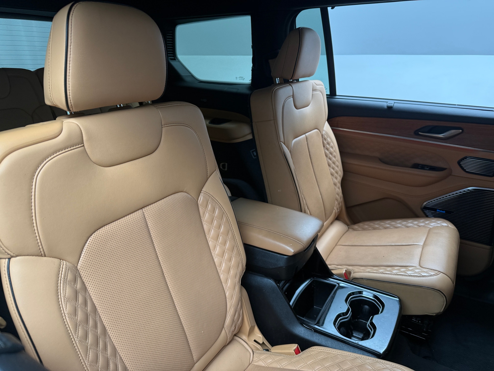 Thumbnail: 2022 Jeep Grand Cherokee L - 5