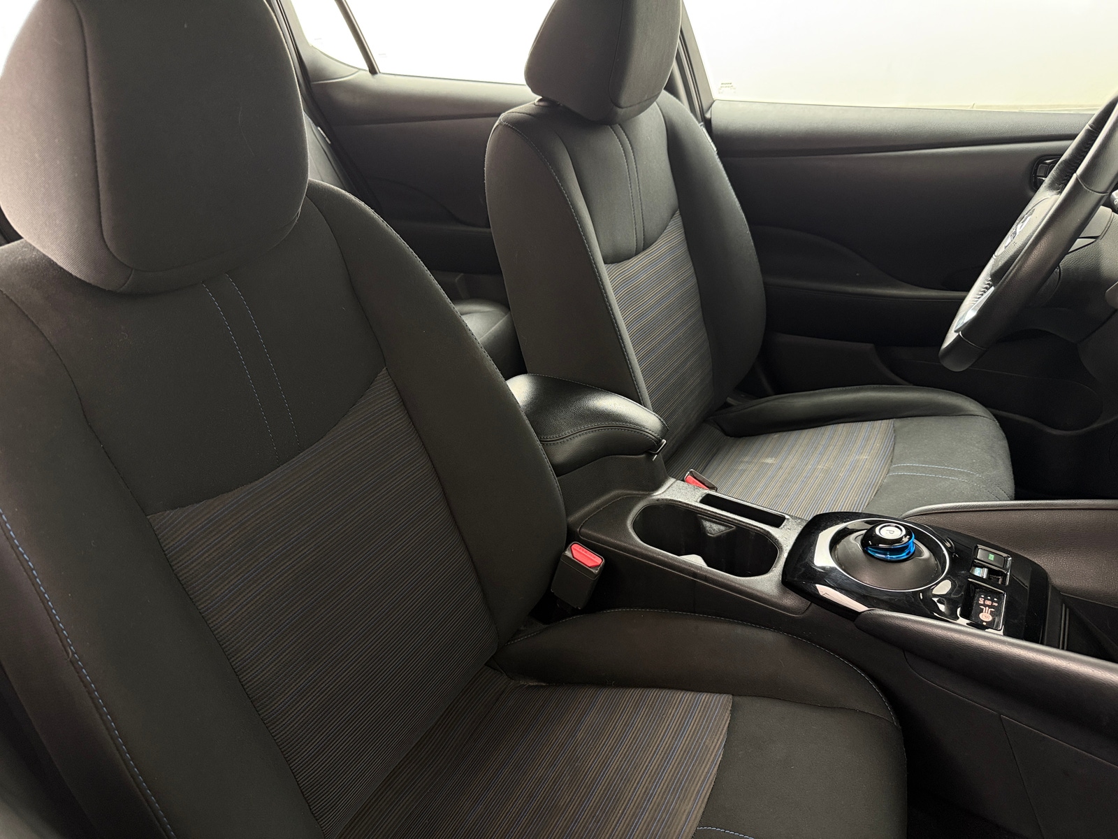 Thumbnail: 2020 Nissan Leaf - 2